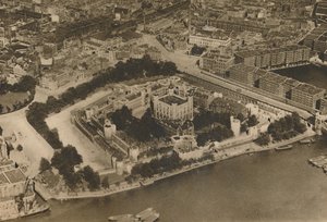 Una vista della sua fortezza non immaginata da Guglielmo il Conquistatore: La Torre dall