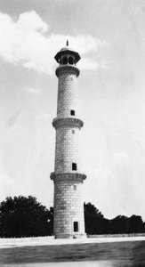 Un Minareto al Taj Mahal, Agra, India, 1916-1917 da Unbekannt