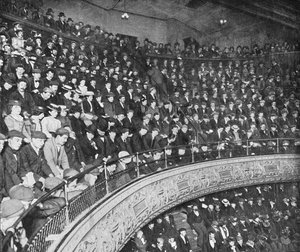 Una Galleria di Music Hall, Londra, c1900 1901 da Unbekannt