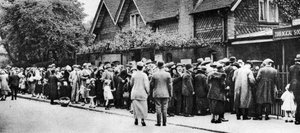 Fila per lo zoo in un giorno festivo nazionale, Londra, 1926-1927 da Unbekannt