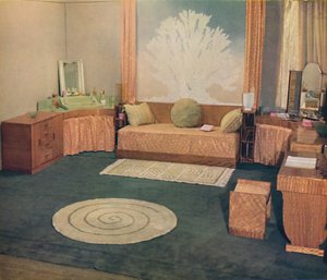 Una piccola camera da letto, allestita da Heal & Son Ltd., di Londra, 1935 da Unbekannt