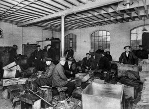 Un laboratorio di taglio della legna, Londra da Unbekannt