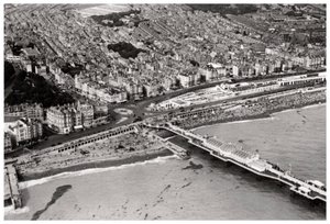 Veduta aerea di Brighton, Sussex, da un dirigibile da Unbekannt