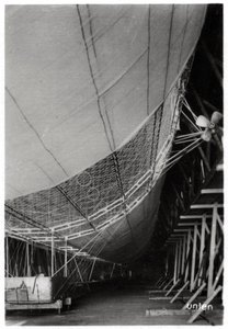 Dirigibile LZ1 Graf Zeppelin in costruzione, 1899 1933 da Unbekannt
