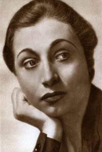 Aline MacMahon, attrice americana, 1933