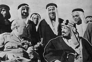 Tra altri sovrani del Medio Oriente, Re Ibn Saud, dell