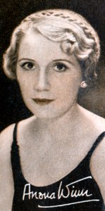 Anona Winn MBE nata Anona Edna Wilkins, 1904-1994, 1935 da Unbekannt