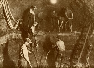 Al lavoro sul nuovo tunnel del Mersey, c1930 da Unbekannt