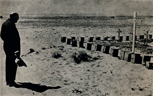 In un cimitero di battaglia in Egitto, 1942 da Unbekannt