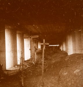 Trincea della baionetta, Verdun, nord della Francia, c1916-c1918 da Unbekannt
