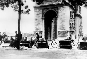Taxi in bicicletta in Place d