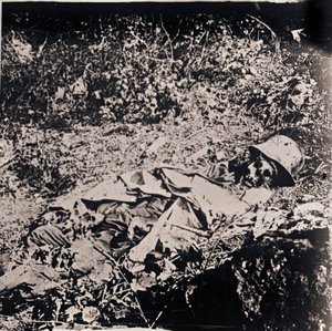 Corpo di un soldato tedesco morto, c1914-c1918