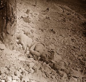 Corpo di soldato morto