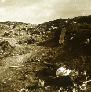 Corpo, trincee sulla linea del fronte, Somme, nord della Francia, c1916-c1918