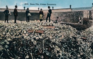 Mucchio di ossa, cimitero cubano, c1910 da Unbekannt