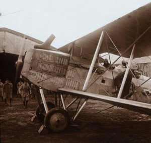 Biplano Breguet in procinto di decollare, c1914-c1918