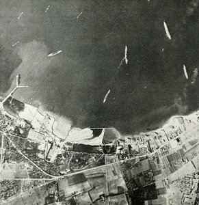 Navi da guerra britanniche al largo della costa maltese, Seconda Guerra Mondiale, 1940-1942 1944