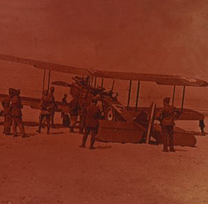 Aereo britannico in panne, c1914-c1918 da Unbekannt