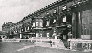 Buckingham Palace...mostrando la stanza in cui il Re è morto, 1910 da Unbekannt