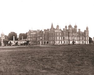 Burghley House, Lincolnshire, 1894 da Unbekannt
