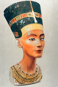 Busto di Nefertiti, regina e moglie del faraone egiziano Akhenaton Amenhotep IV da Unbekannt