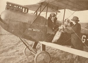 In volo verso i campi da golf in un piccolo aereo Moth da 27-60 HP, 1927 da Unbekannt