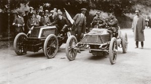 80 hp Mors di C S Rolls (sinistra) in gara contro una Wolseley, Irlanda da Unbekannt