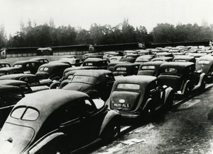 Auto confiscate dagli occupanti tedeschi, Vincennes, Parigi da Unbekannt