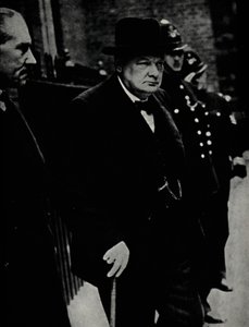 Churchill come Primo Ministro, c1940, 1945 da Unbekannt
