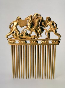 Pettine con scena di combattimento, c400 a.C.