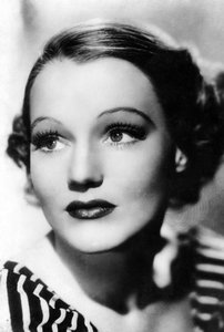 Constance Cummings 1910-2005, attrice americana naturalizzata britannica, c1930s-c1940s da Unbekannt