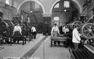 Sala di taglio, la Zecca Reale, Tower Hill, Londra, inizio XX secolo da Unbekannt
