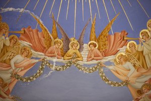 Dettaglio di un affresco nella chiesa della Visitazione a Ein Kerem: angeli