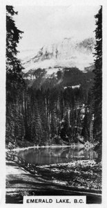 Lago Smeraldo vicino a Field, Columbia Britannica, Canada, c1920 da Unbekannt