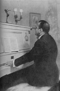 Enrico Caruso - Il famoso tenore italiano al pianoforte, c1925