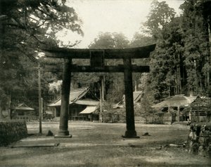 Ingresso a un tempio Shinto, nel distretto di Nikko, Giappone da Unbekannt