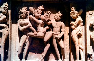 Scultura erotica, Tempio Indù, Khajuraho, India, 950 - 1050
