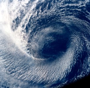 Occhio della tempesta tropicale Blanca fotografato tra il 17 e il 24 giugno 1985