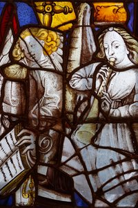 Frammenti di vetrata della chiesa di Saint-Séverin del XV e XVI secolo, Angeli musicisti, Museo Carnavalet a Parigi da Unbekannt