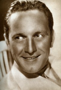 Fredric March, attore americano da Unbekannt