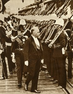 Il presidente francese Raymond Poincaré con Edoardo, Principe di Galles, a Portsmouth, giugno 1913 da Unbekannt