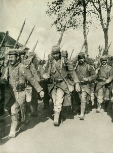 Truppe francesi in marcia, Prima Guerra Mondiale, 1914-1918, c1920