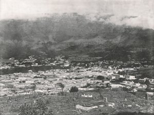Vista Generale con la Montagna della Tavola Avvolta nella Nebbia, Città del Capo, Sudafrica da Unbekannt