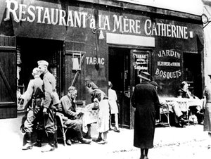 Soldati tedeschi in un ristorante, Parigi occupata, giugno 1940 da Unbekannt
