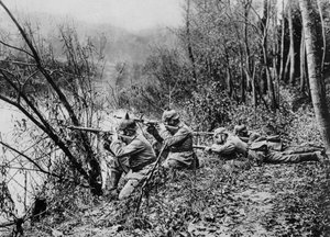 Soldati tedeschi al bordo del fiume Aisne, Francia da Unbekannt