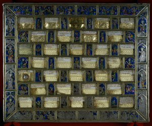 Orafo: staurotheque o reliquiario gotico del XIV secolo a forma di giochi di scacchi di Carlo Magno, argento, oro e smalto realizzato a Montpellier. Roncesvalaux. Navarra. Spagna.