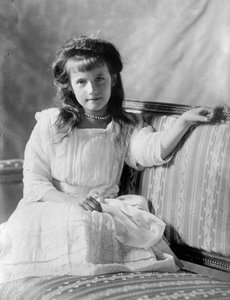 Granduchessa Anastasia Nikolaevna di Russia, c1908-c1910 da Unbekannt