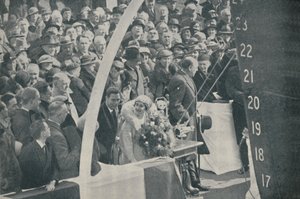 HRH Duchessa di York con Duca di York, lancio dello Strathmore il 4 aprile 1935, 1936