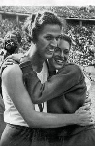 Helen Stephens e Alice Arden, atlete americane, Olimpiadi di Berlino, 1936 da Unbekannt