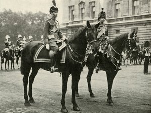 Sua Maestà con il Duca di Gloucester, alla Trooping the Colour, 1928, 1937 da Unbekannt